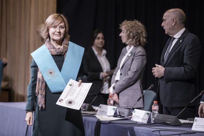 apertura uned 2017-18-27