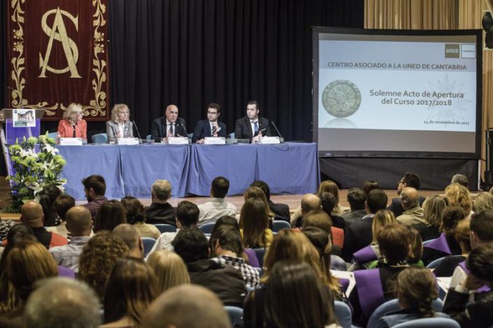 apertura uned 2017-18-73