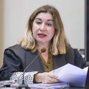 La fiscal Pilar Santamaría, profesora tutora de UNED Cantabria