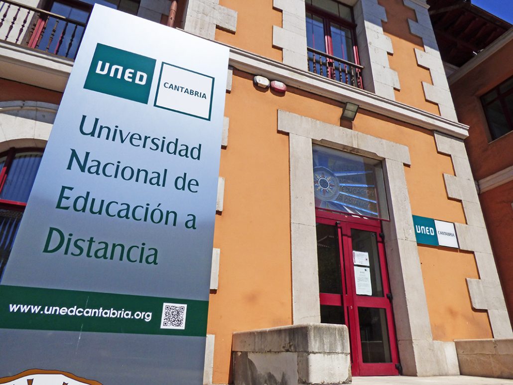 Acciones formativas de UNED Cantabria después del verano