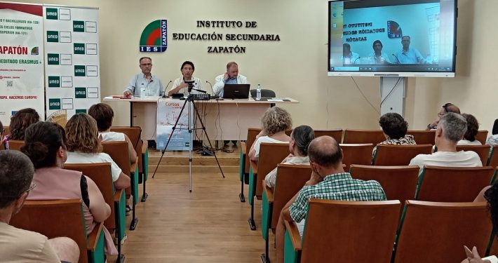 UNED Cantabria analiza en Torrelavega el papel de la meditación en la sociedad actual