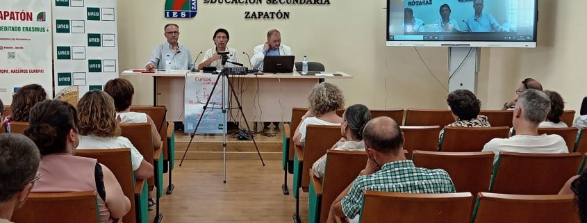 UNED Cantabria analiza en Torrelavega el papel de la meditación en la sociedad actual