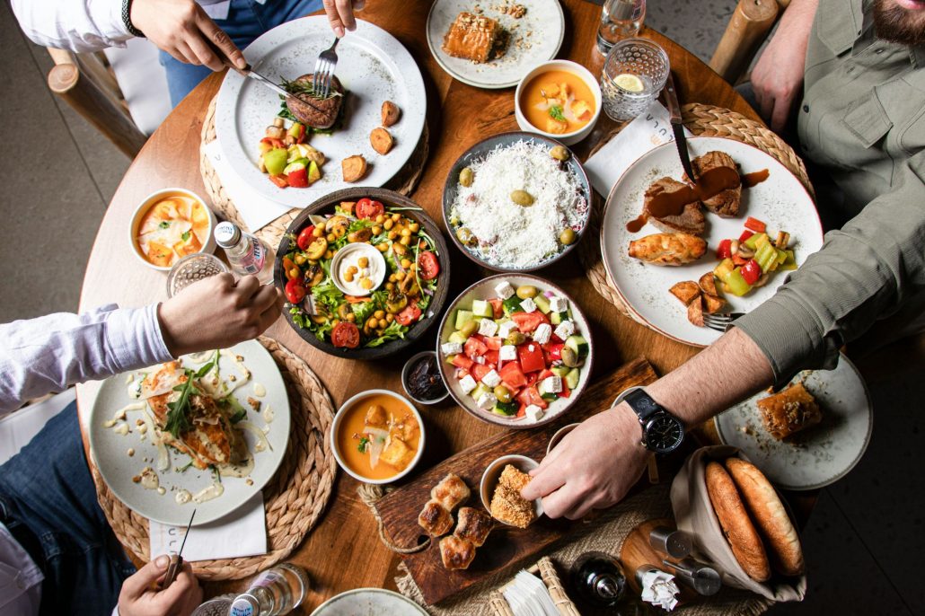 UNED Cantabria ofrece una formación para profundizar en el mindful eating y mejorar la relación con la alimentación