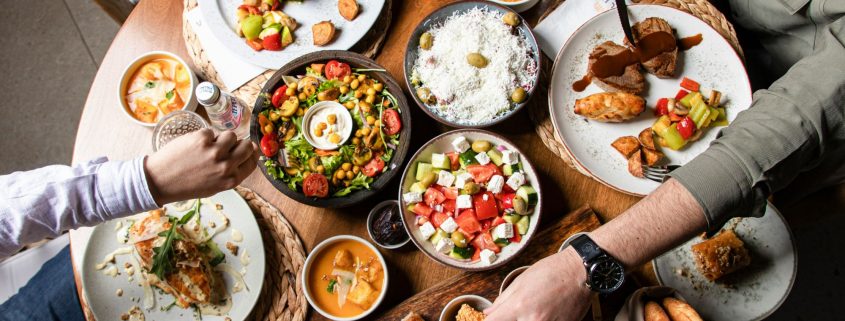 UNED Cantabria ofrece una formación para profundizar en el mindful eating y mejorar la relación con la alimentación
