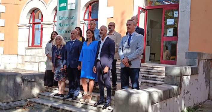 El rector de la UNED destaca la evolución de la UNED Cantabria y la colaboración institucional en su visita 